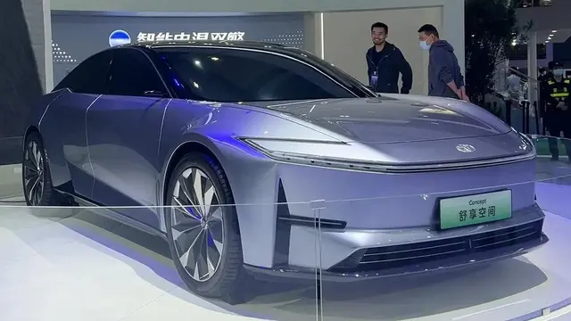 Toyota dan Suzuki Berkolaborasi Hadirkan SUV Listrik! Siap Mengaspal Awal 2025